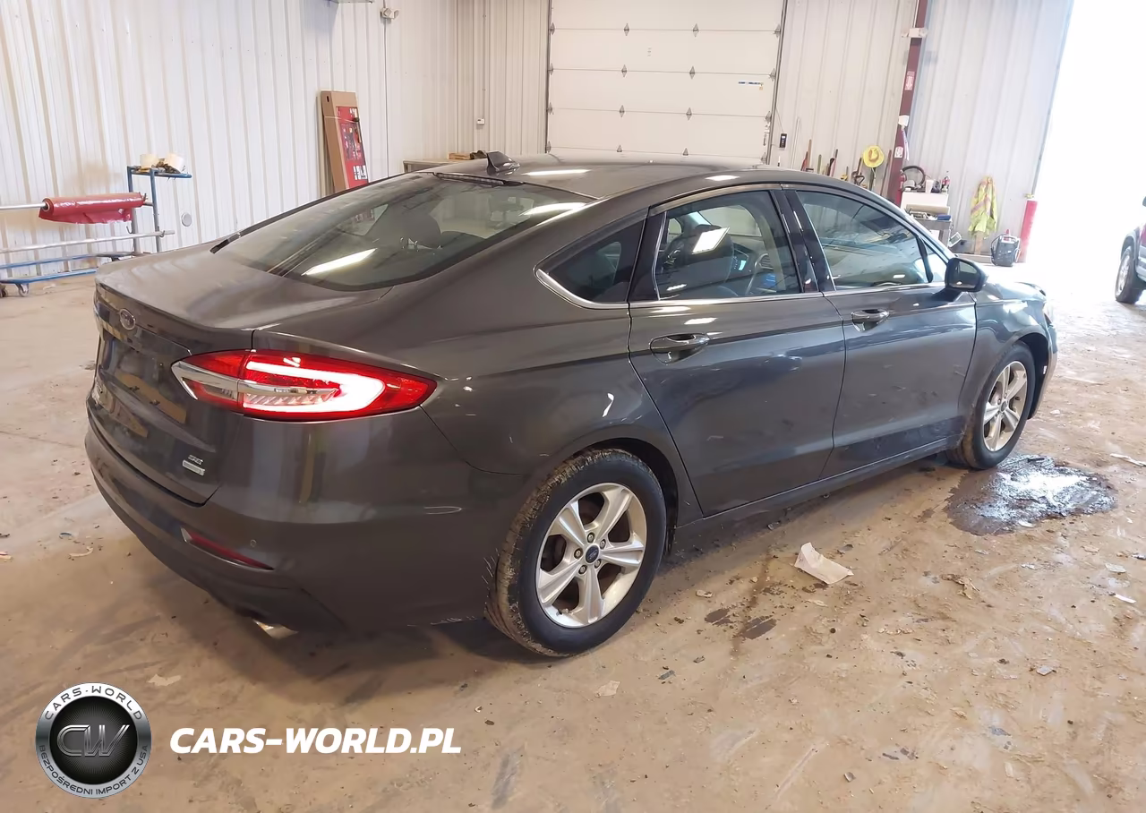 2020 Ford Fusion Se VIN:3FA6P0HD4LR107835 - 4
