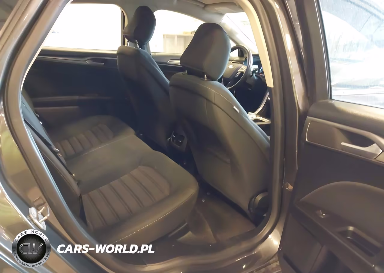 2020 Ford Fusion Se VIN:3FA6P0HD4LR107835 - 8