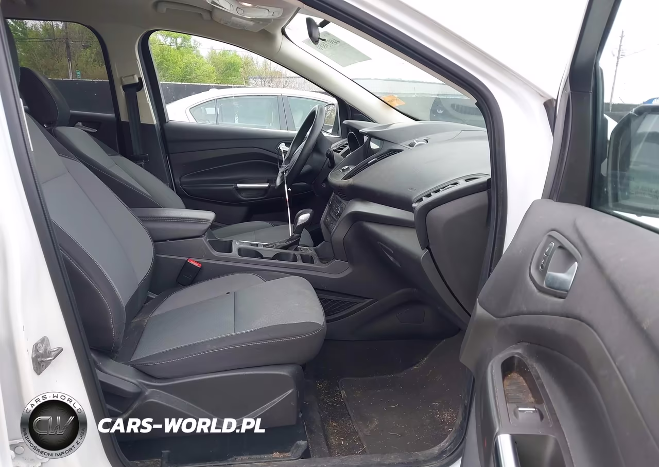 2019 Ford Escape Se VIN:1FMCU9GD4KUB39571 - 5