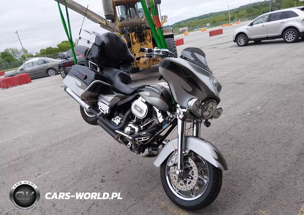 2013 Harley-Davidson Flhtcuse Cvo Ultra Cls Electra Gld