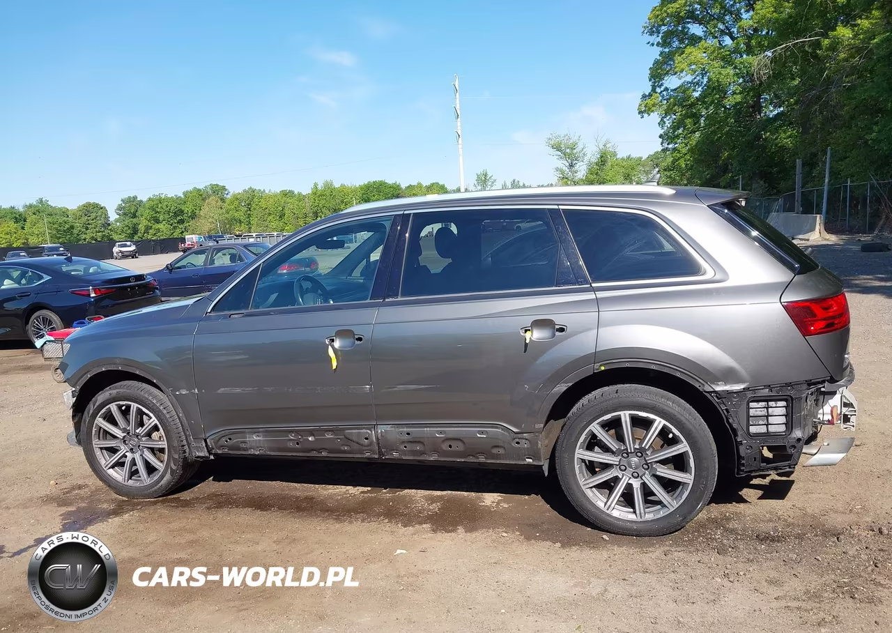 2018 Audi Q7 2.0T Premium VIN:WA1LHAF7XJD045712 - 15