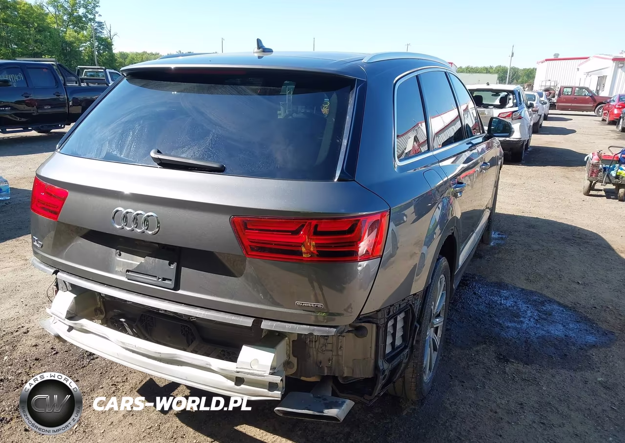 2018 Audi Q7 2.0T Premium VIN:WA1LHAF7XJD045712 - 4