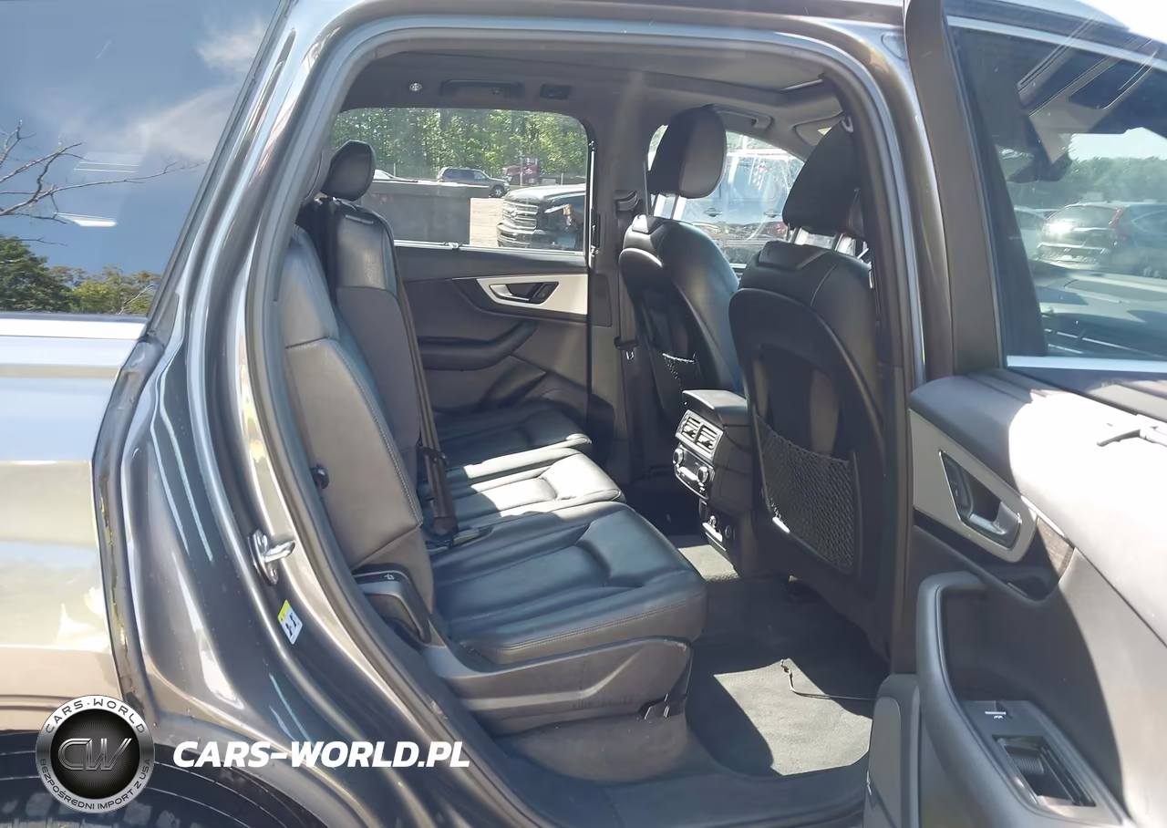 2018 Audi Q7 2.0T Premium VIN:WA1LHAF7XJD045712 - 8