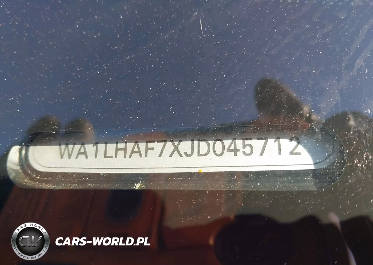 2018 Audi Q7 2.0T Premium VIN:WA1LHAF7XJD045712 - 9