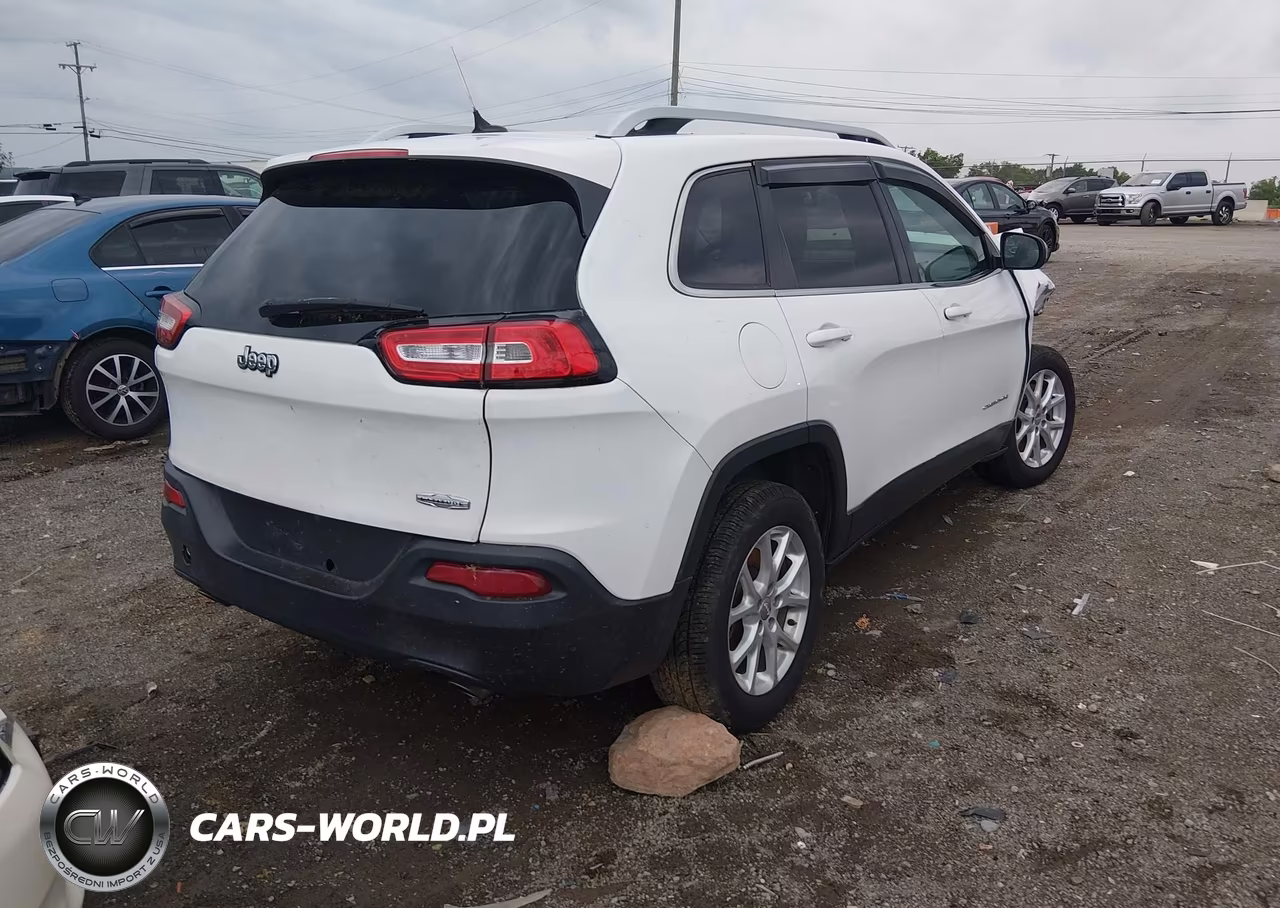 2014 Jeep Cherokee Latitude VIN:1C4PJLCS7EW115452 - 4