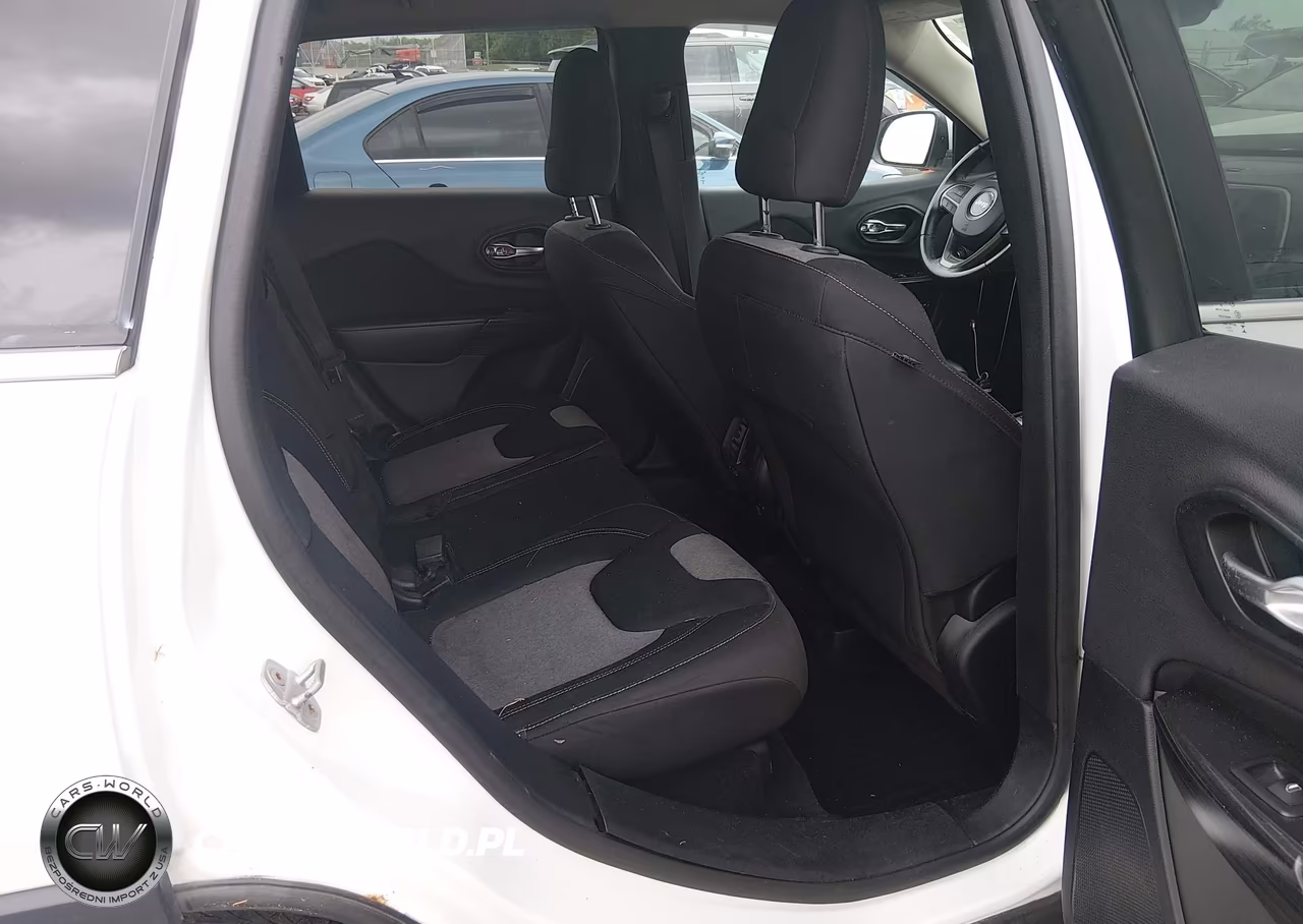 2014 Jeep Cherokee Latitude VIN:1C4PJLCS7EW115452 - 8