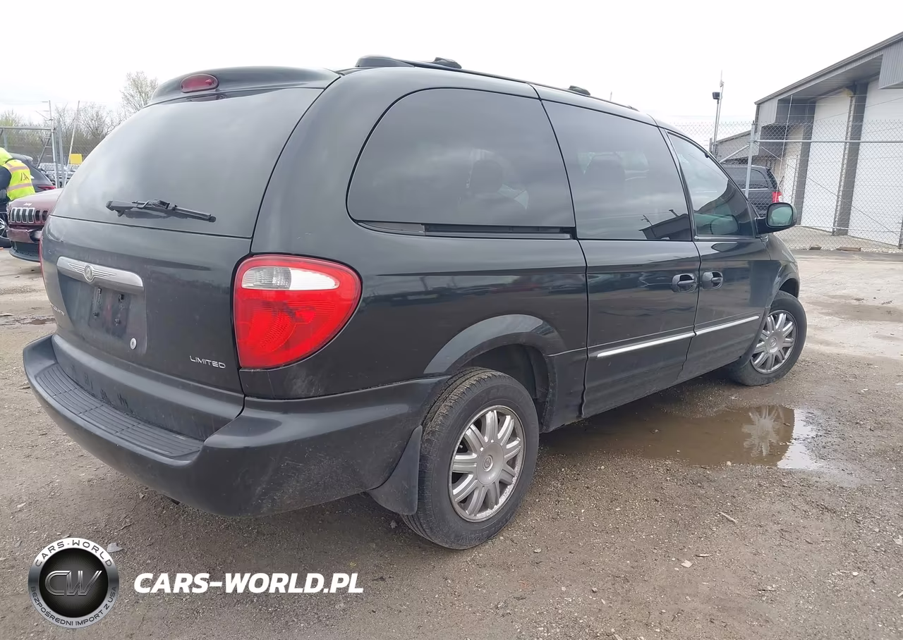 2004 Chrysler Town & Country Limited VIN:2C8GP64L74R576955 - 4