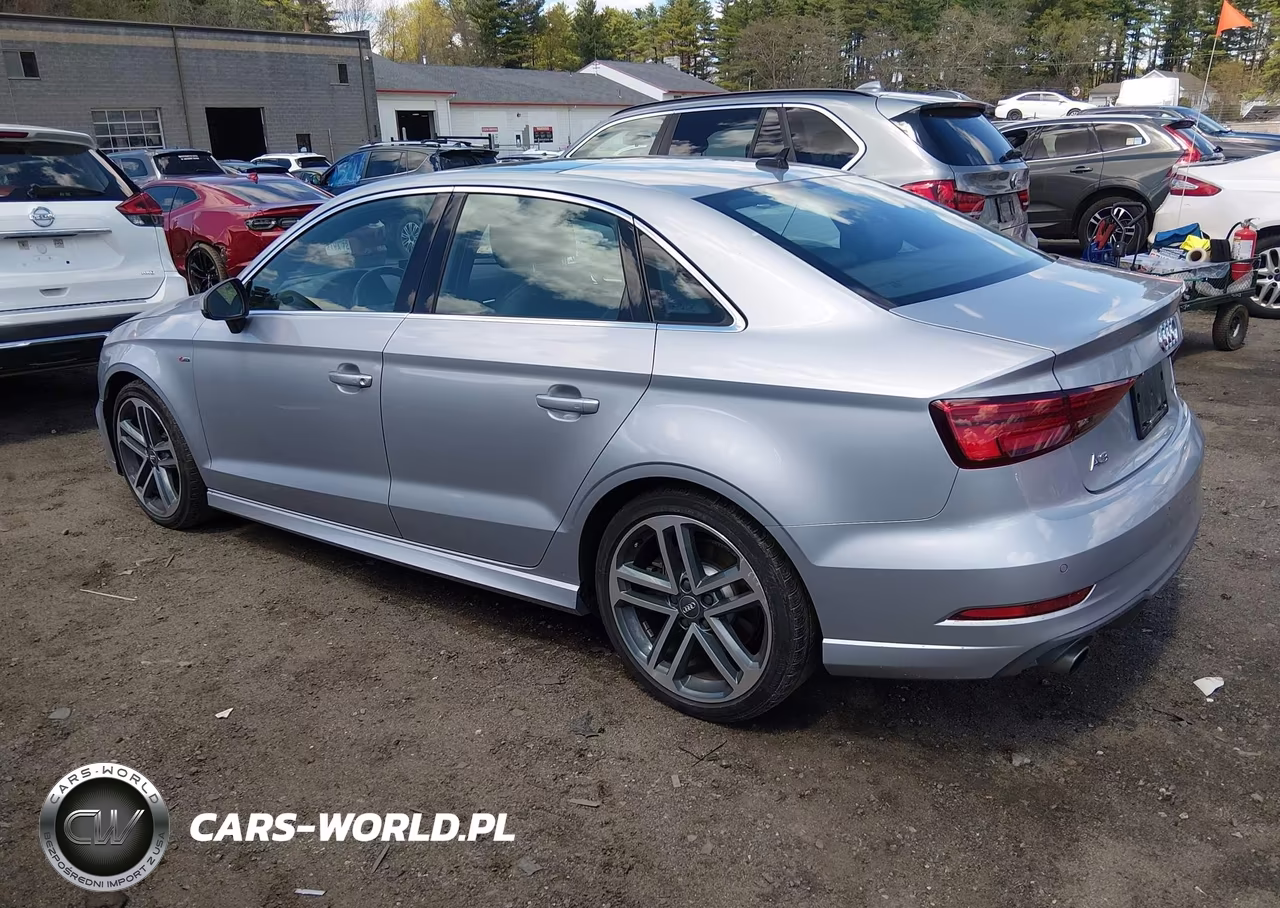 2019 Audi A3 45 Premium VIN:WAUJEGFF2KA083063 - 3