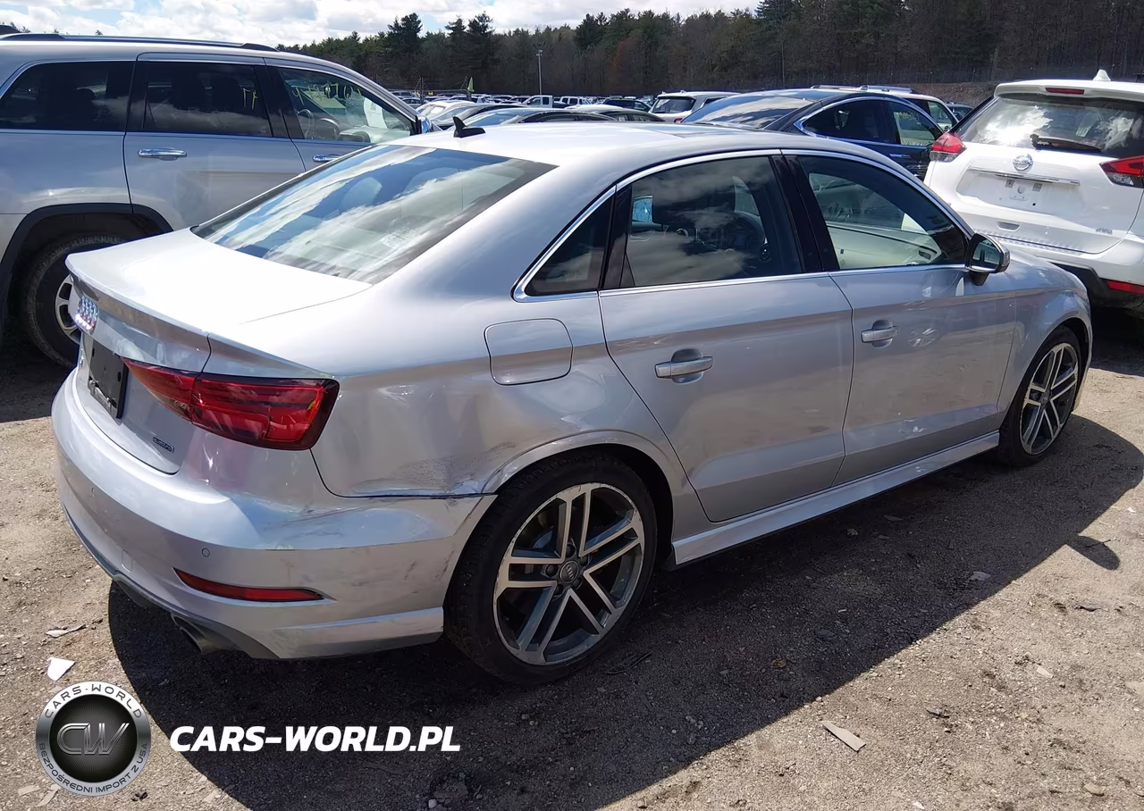 2019 Audi A3 45 Premium VIN:WAUJEGFF2KA083063 - 4