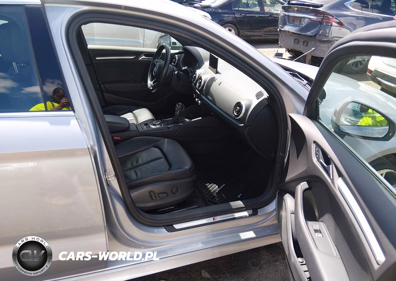2019 Audi A3 45 Premium VIN:WAUJEGFF2KA083063 - 5