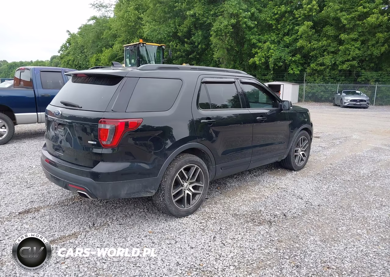 2016 Ford Explorer Sport VIN:1FM5K8GT4GGA42764 - 4