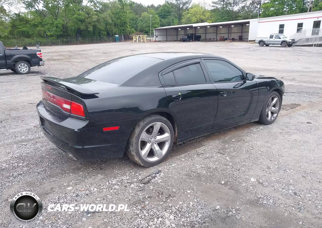 2013 Dodge Charger Se VIN:2C3CDXBG4DH633532 - 4