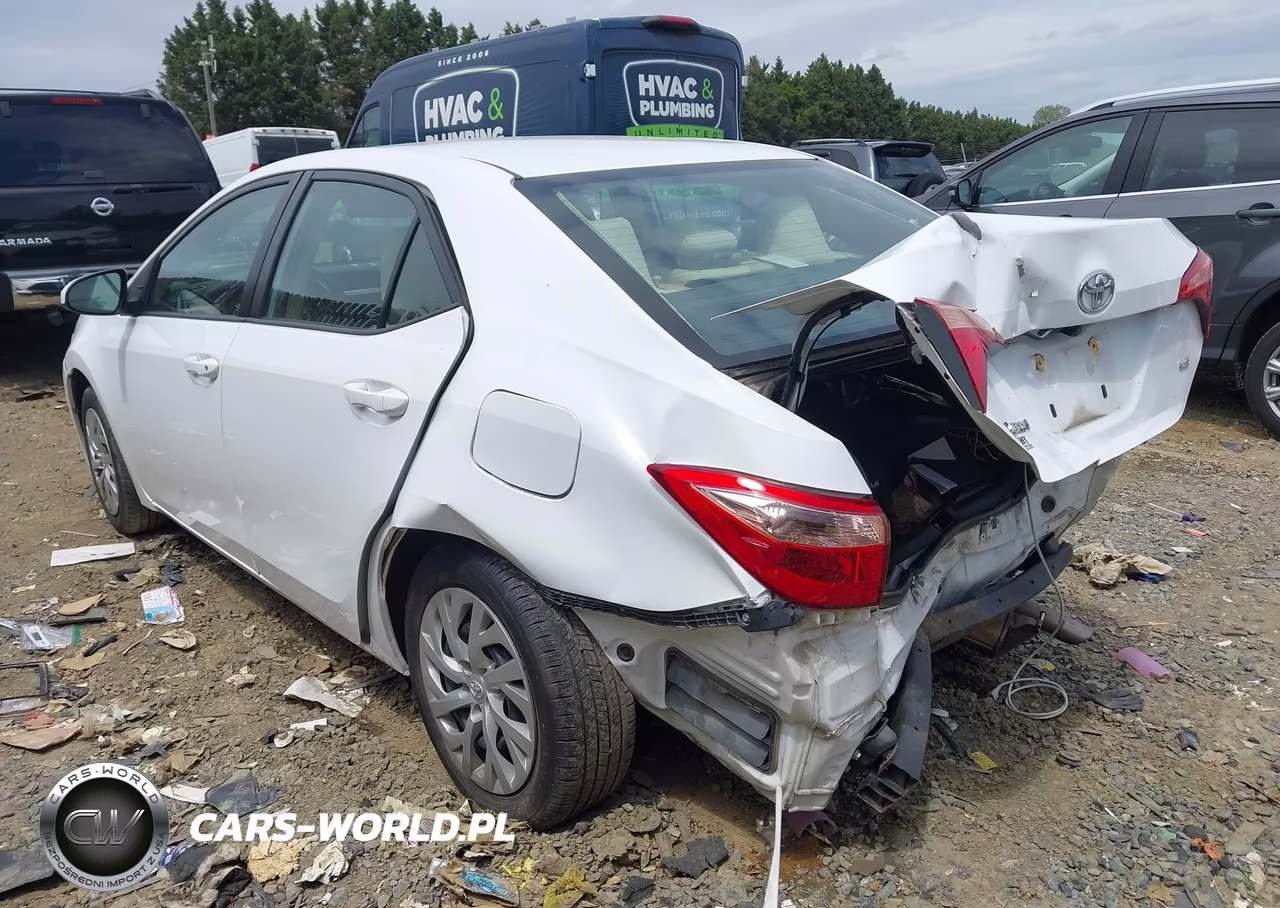 2017 Toyota Corolla Le VIN:2T1BURHE1HC869385 - 3