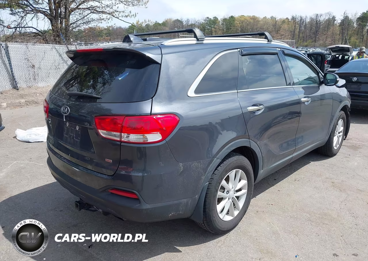 2018 Kia Sorento 2.4L Lx VIN:5XYPG4A30JG373223 - 4