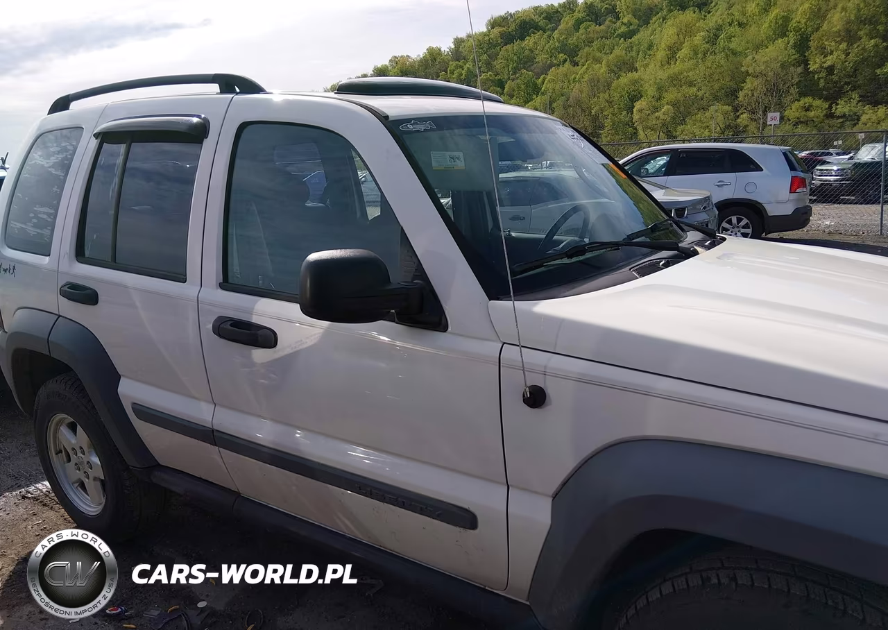 2005 Jeep Liberty Sport VIN:1J4GL48KX5W711920 - 14