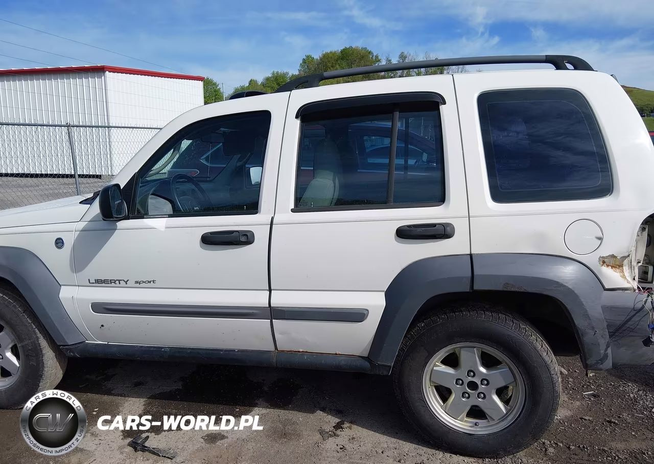 2005 Jeep Liberty Sport VIN:1J4GL48KX5W711920 - 15