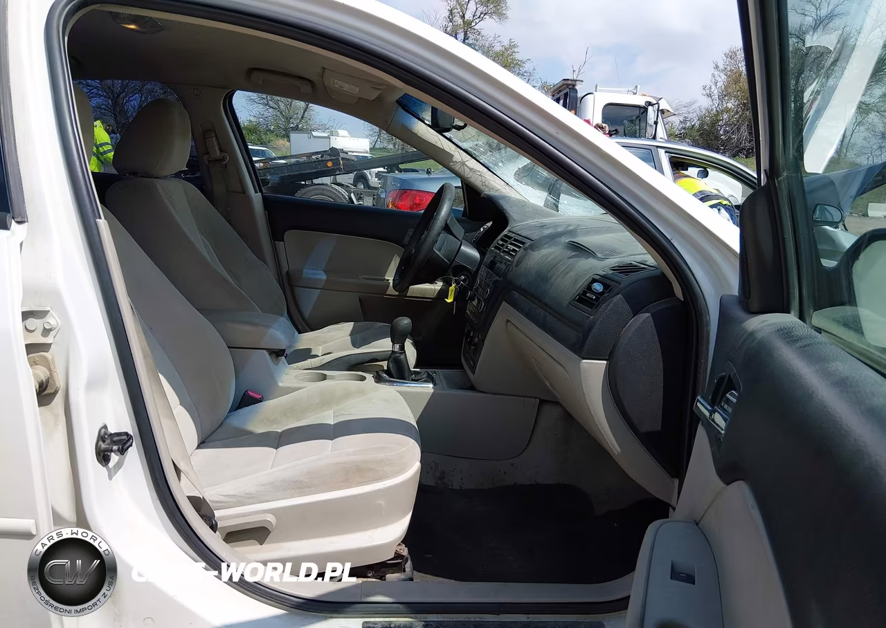 2009 Ford Fusion Se VIN:3FAHP07ZX9R185230 - 5