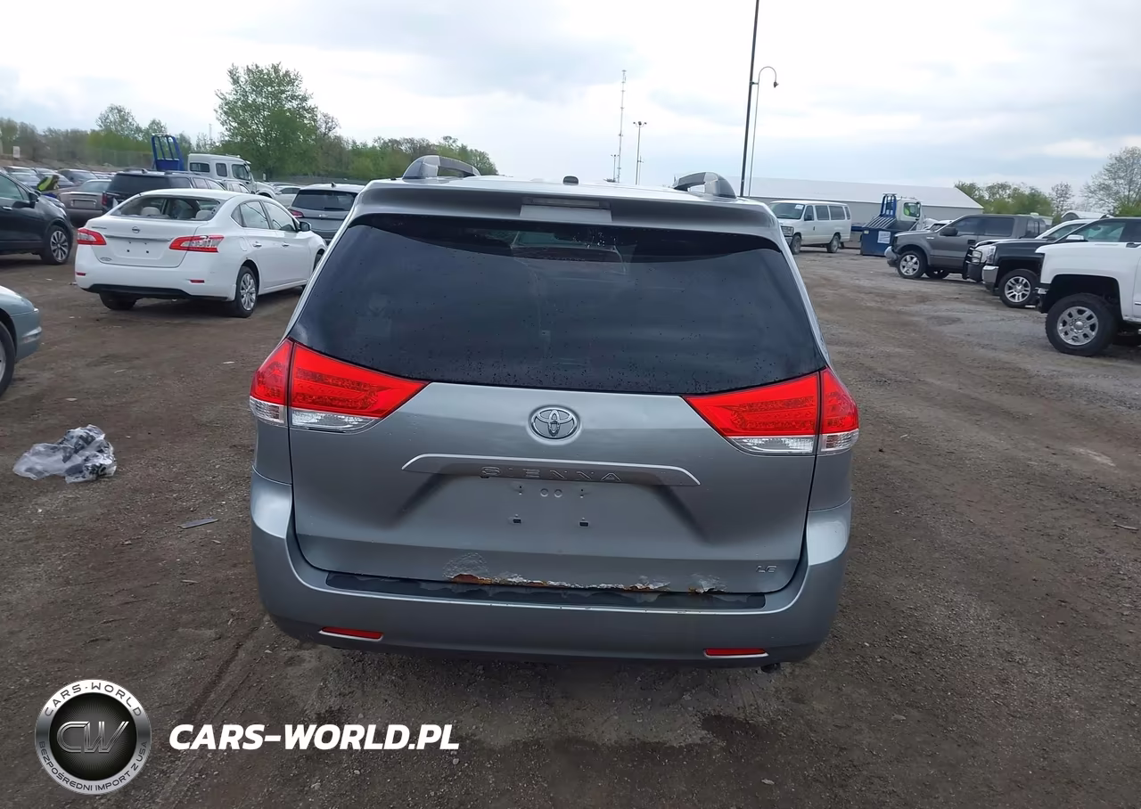 2011 Toyota Sienna Le VIN:5TDKK3DC0BS035453 - 16