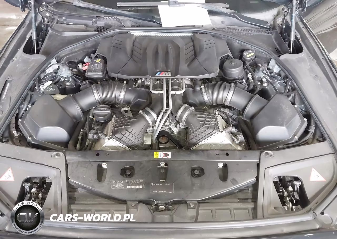 2015 BMW M5 VIN:WBSFV9C54FD594917 - 10