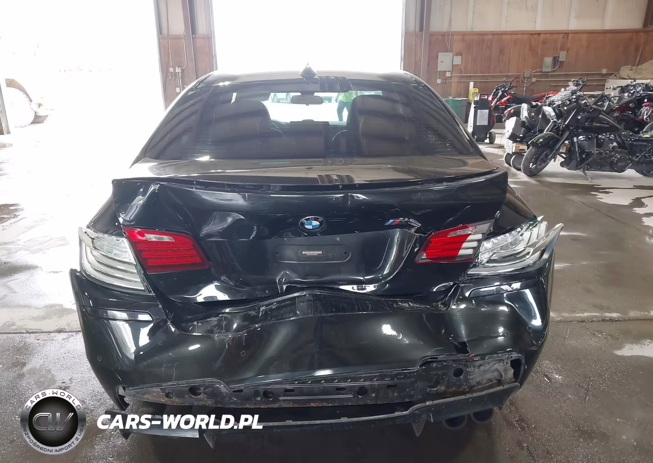 2015 BMW M5 VIN:WBSFV9C54FD594917 - 16