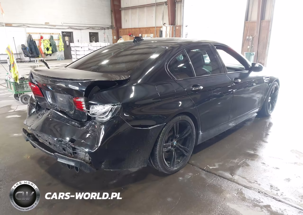 2015 BMW M5 VIN:WBSFV9C54FD594917 - 4