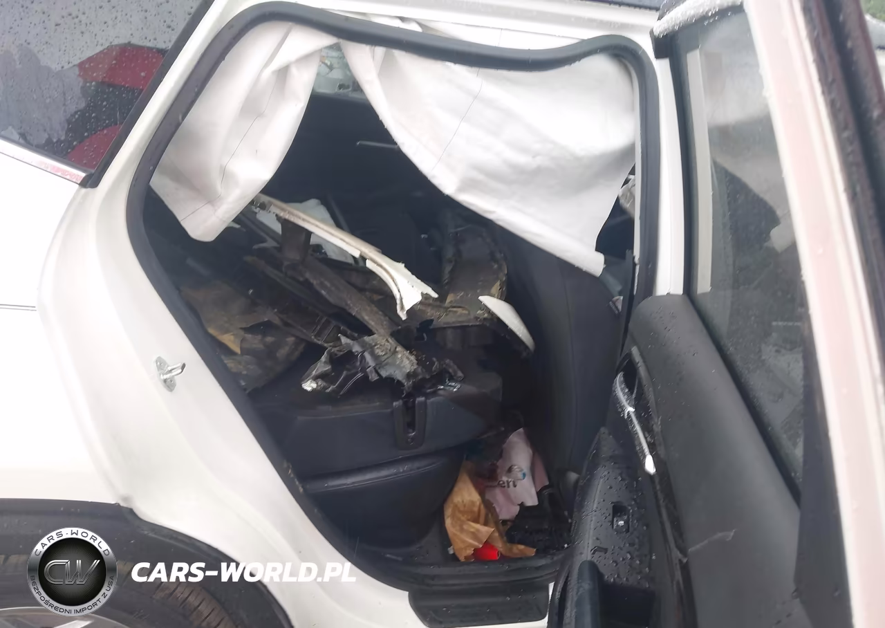 2024 Kia Seltos S VIN:KNDEU2AA7R7535683 - 8