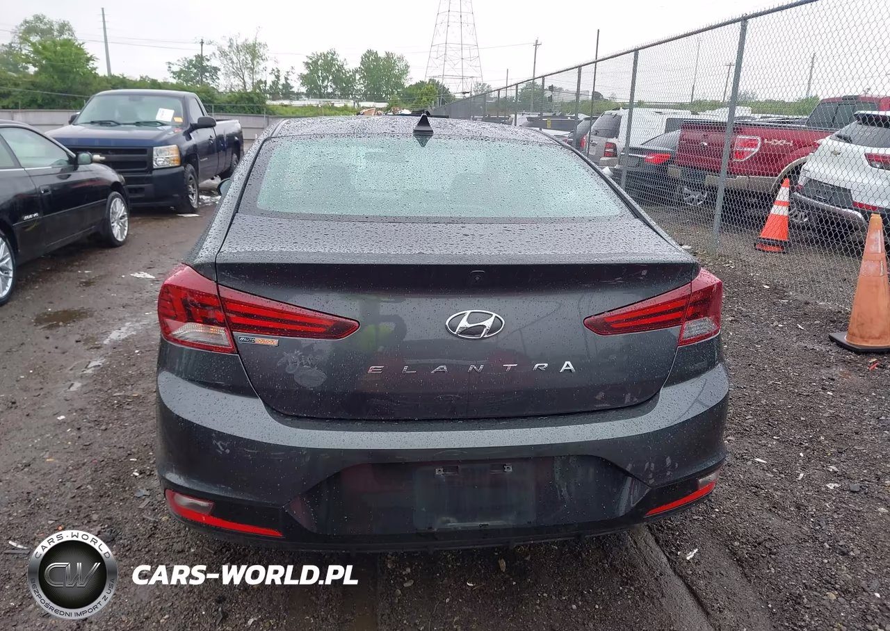 2020 Hyundai Elantra Sel VIN:5NPD84LF7LH582350 - 17