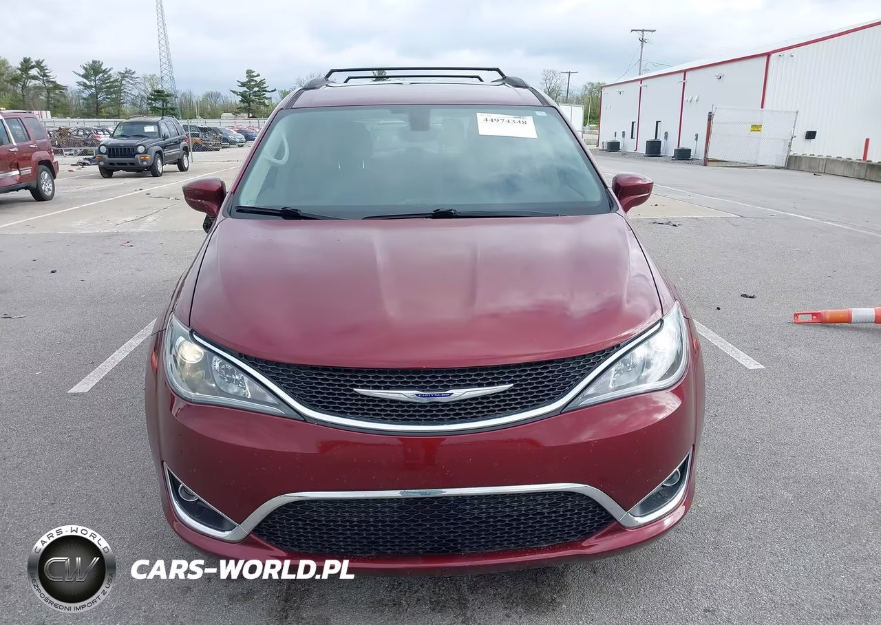 2017 Chrysler Pacifica Touring-L VIN:2C4RC1BG5HR542405 - 12