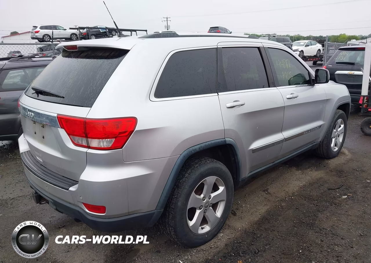 2011 Jeep Grand Cherokee Laredo VIN:1J4RS4GG2BC505674 - 4