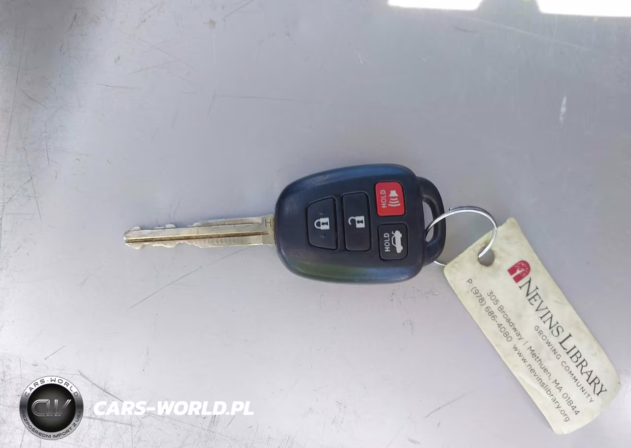 2015 Toyota Camry Le VIN:4T1BF1FK6FU006064 - 11