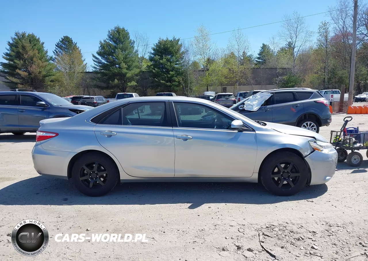 2015 Toyota Camry Le VIN:4T1BF1FK6FU006064 - 13