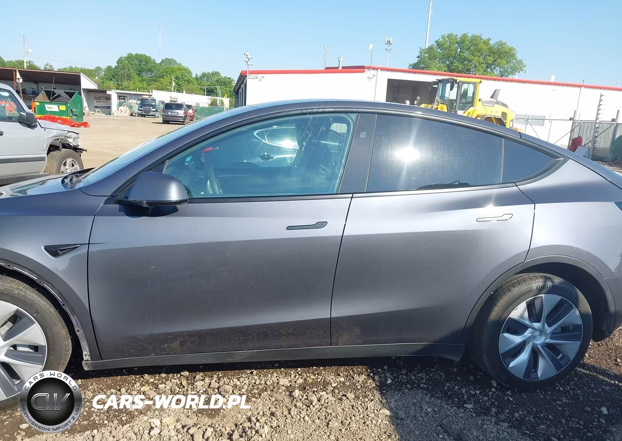 2023 Tesla Model Y Awd-Long Range Dual Motor All-Wheel Drive VIN:7SAYGDEE1PF884457 - 15