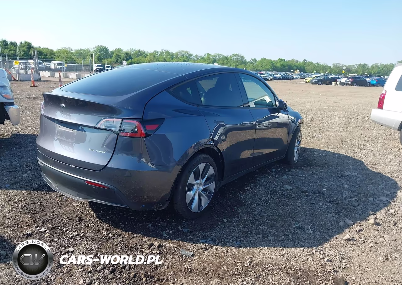 2023 Tesla Model Y Awd-Long Range Dual Motor All-Wheel Drive VIN:7SAYGDEE1PF884457 - 4