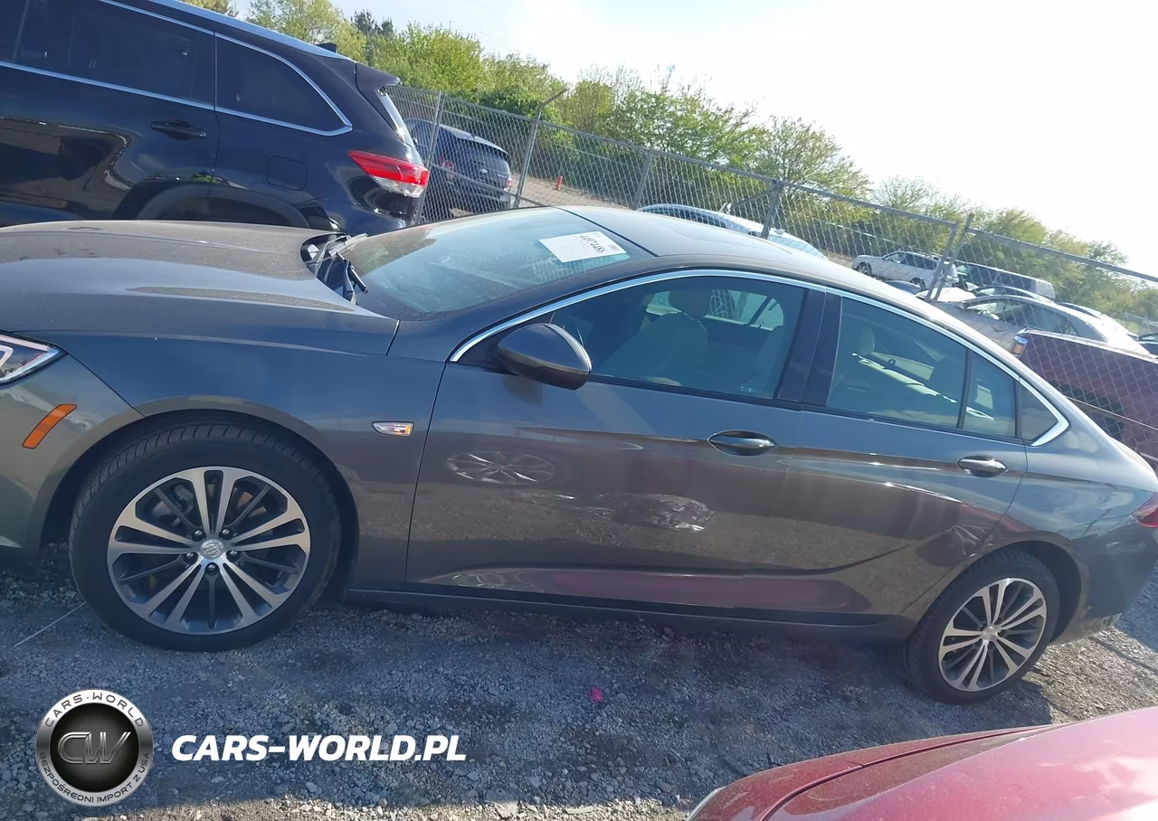 2018 Buick Regal Sportback Essence VIN:W04GR6SX1J1099483 - 14