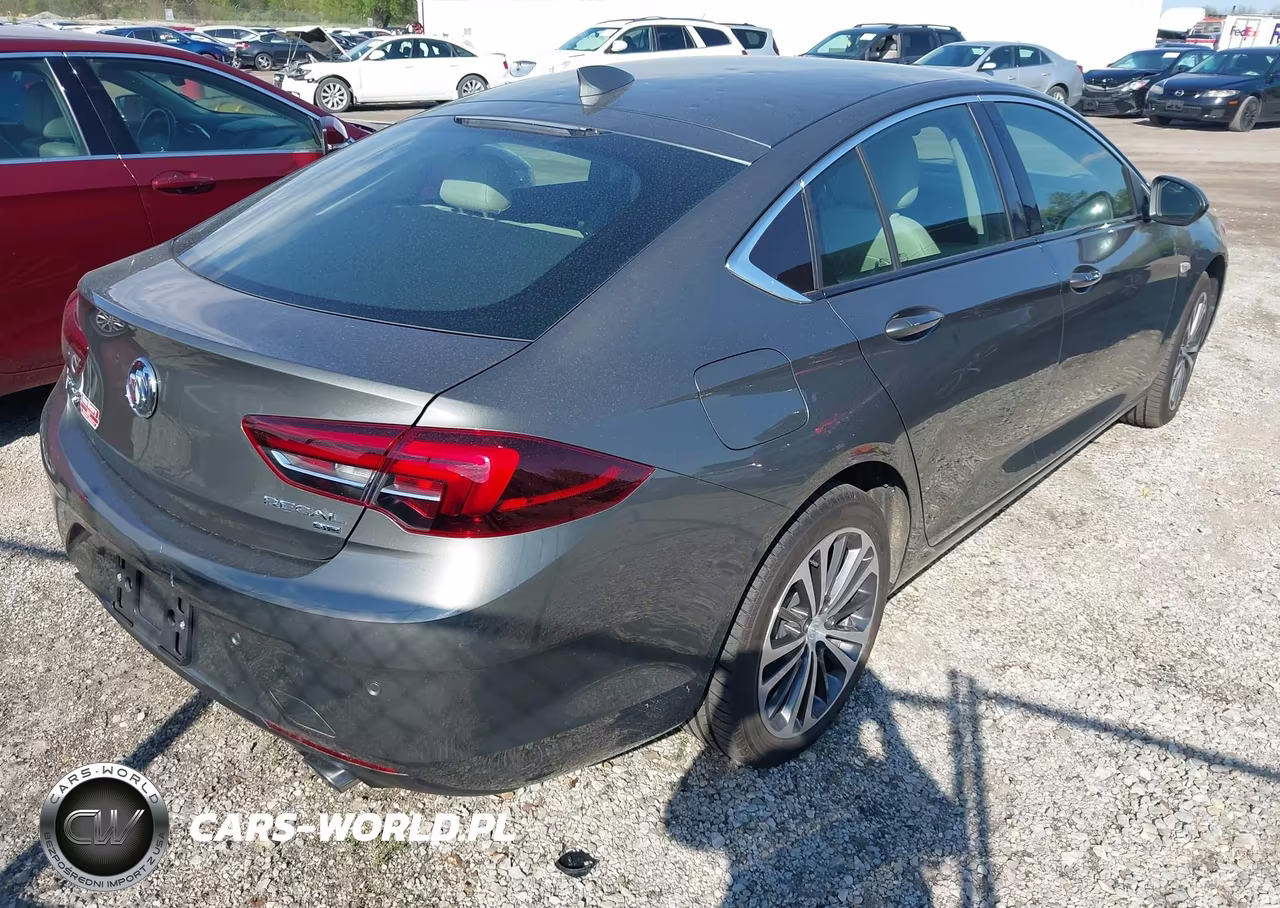 2018 Buick Regal Sportback Essence VIN:W04GR6SX1J1099483 - 4
