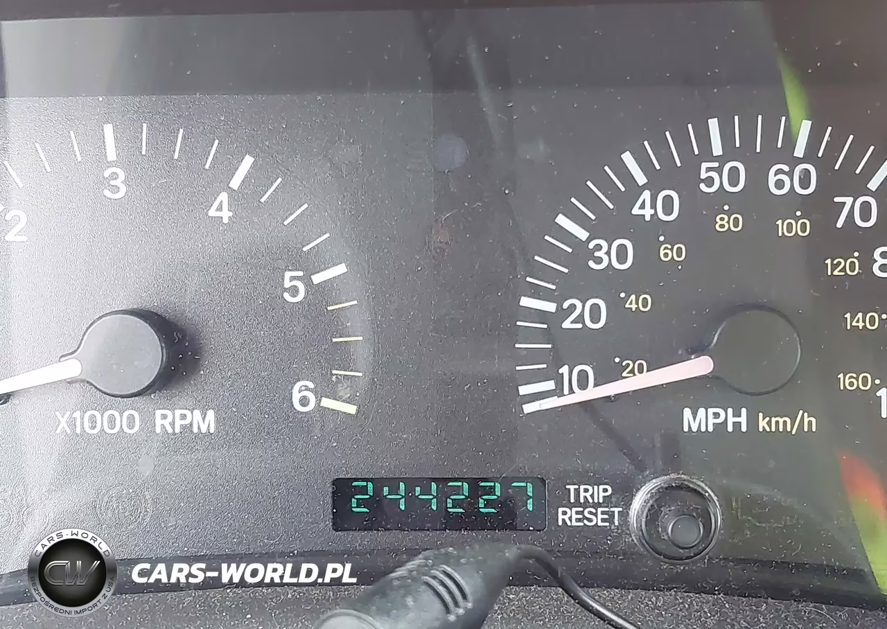 2000 Jeep Cherokee Sport VIN:1J4FT48S8YL238164 - 15