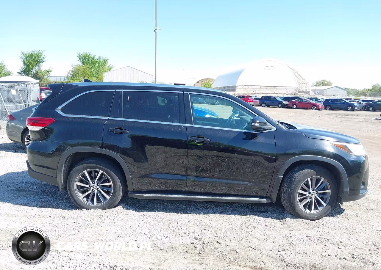2018 Toyota Highlander Xle VIN:5TDJZRFHXJS538537 - 13
