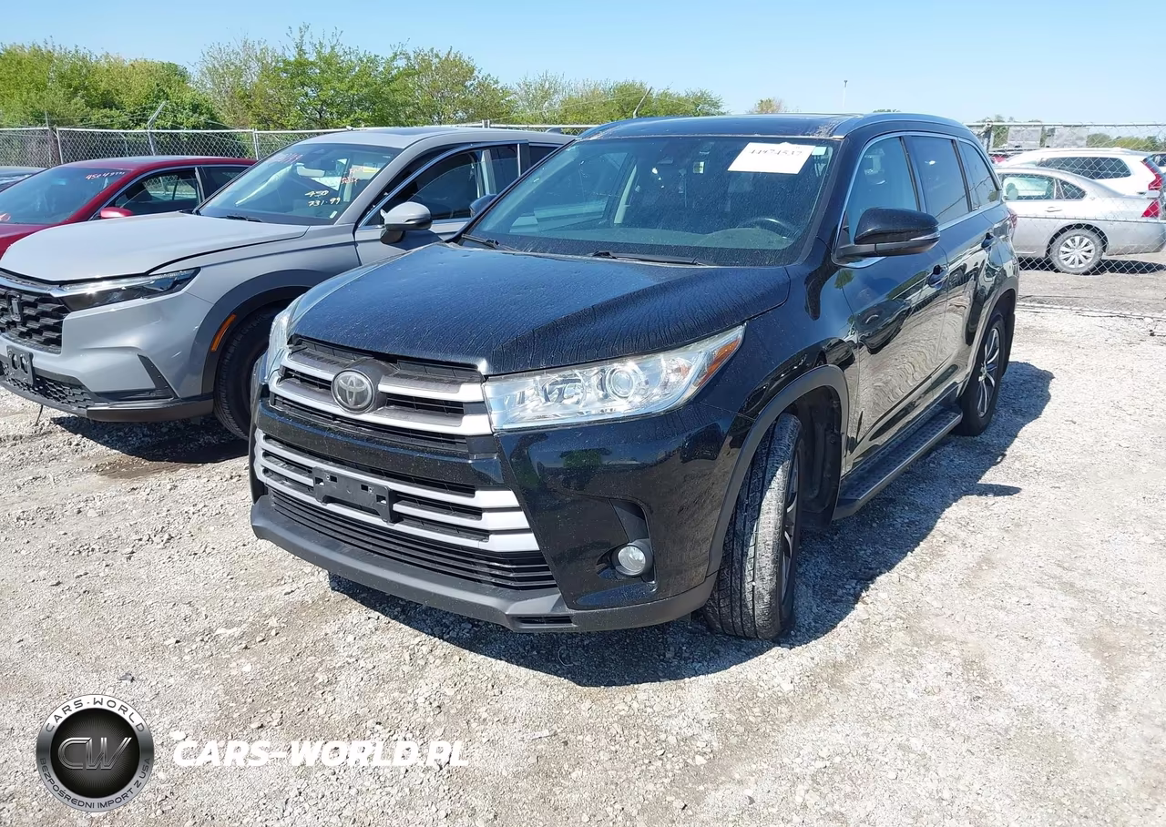 2018 Toyota Highlander Xle VIN:5TDJZRFHXJS538537 - 2