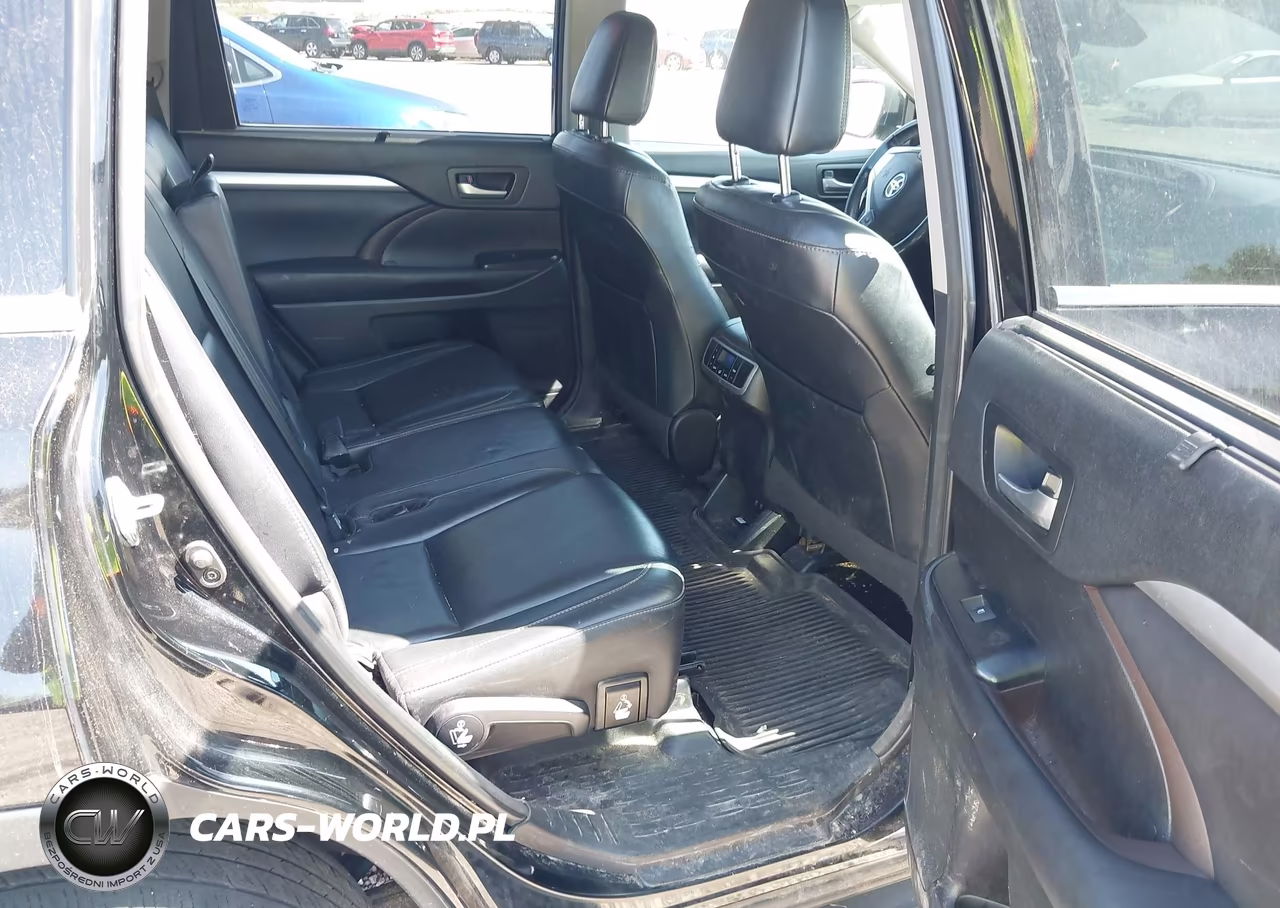 2018 Toyota Highlander Xle VIN:5TDJZRFHXJS538537 - 8
