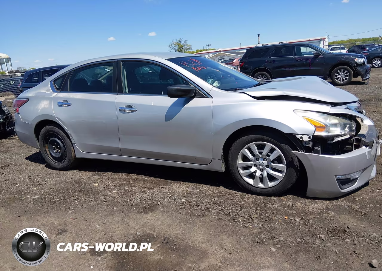 2014 Nissan Altima 2.5 S VIN:1N4AL3AP0EN371345 - 13