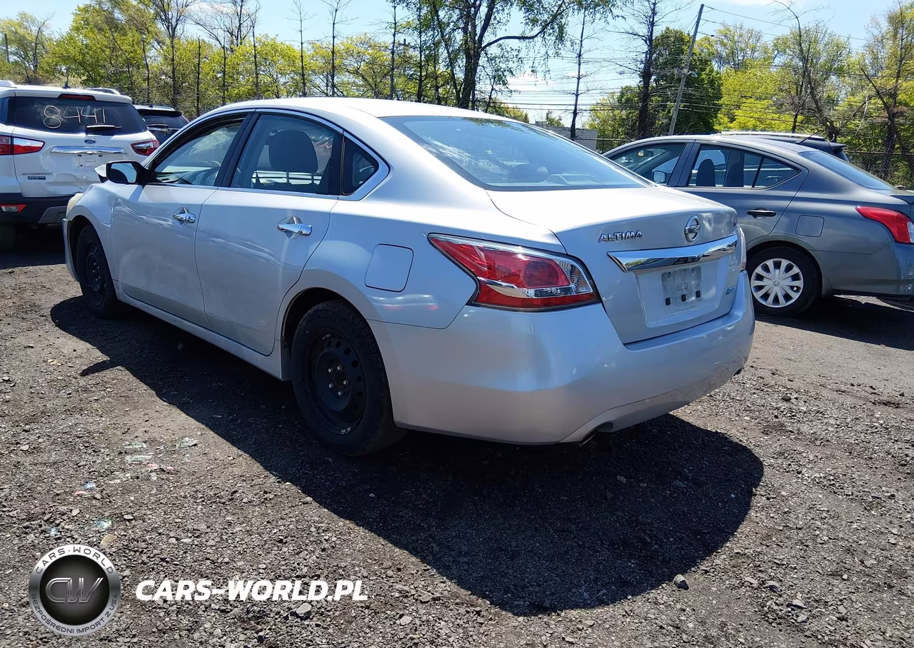 2014 Nissan Altima 2.5 S VIN:1N4AL3AP0EN371345 - 3