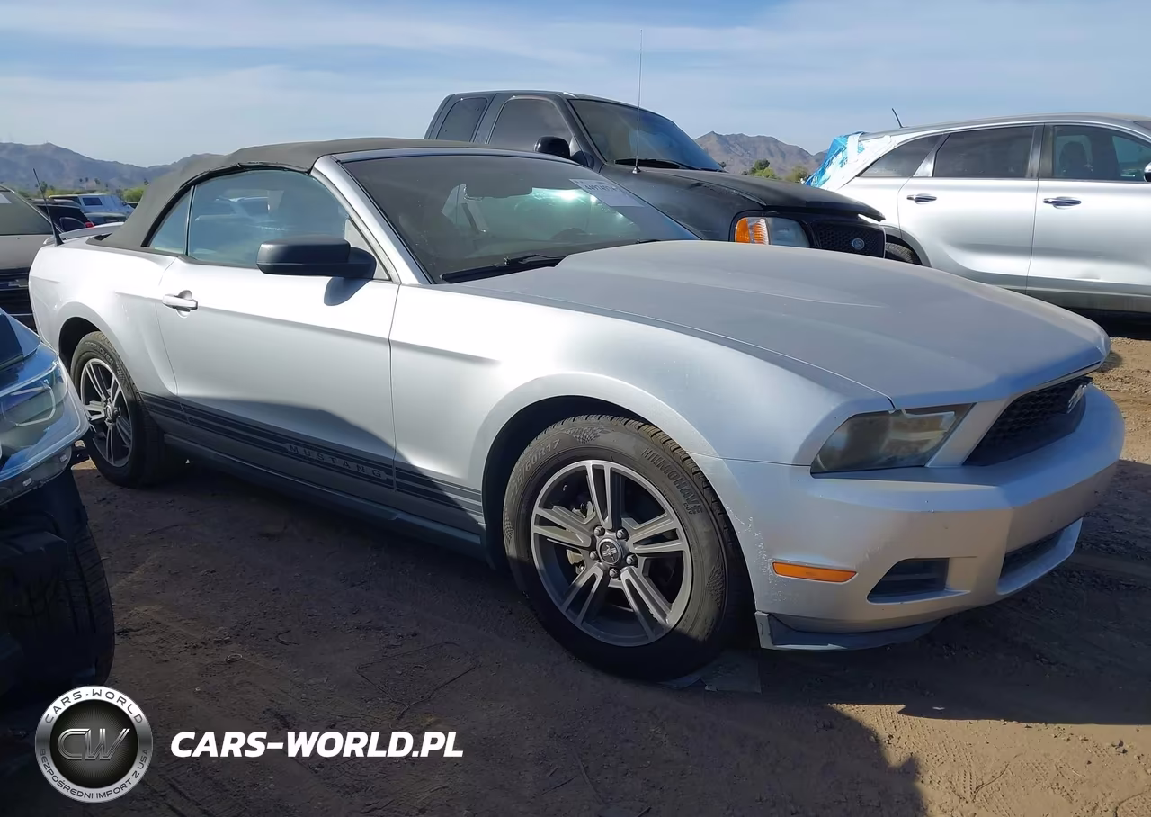 2010 Ford Mustang V6-V6 Premium