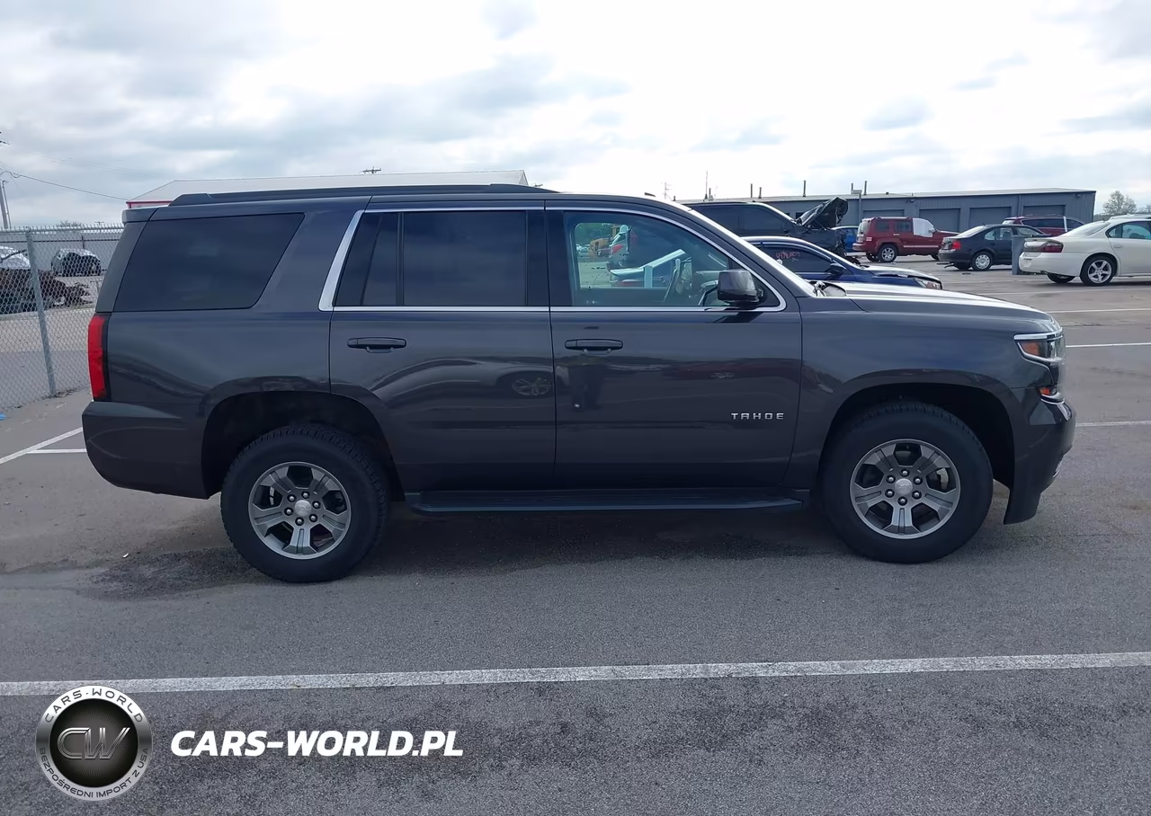 2018 Chevrolet Tahoe Ls VIN:1GNSKAEC3JR319957 - 13