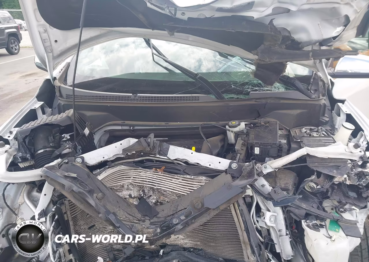 2019 Chevrolet Equinox Premier VIN:2GNAXNEV1K6167874 - 10
