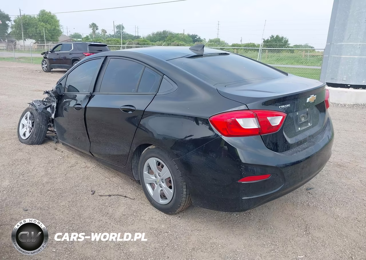 2018 Chevrolet Cruze Ls Auto VIN:1G1BC5SM2J7143790 - 3