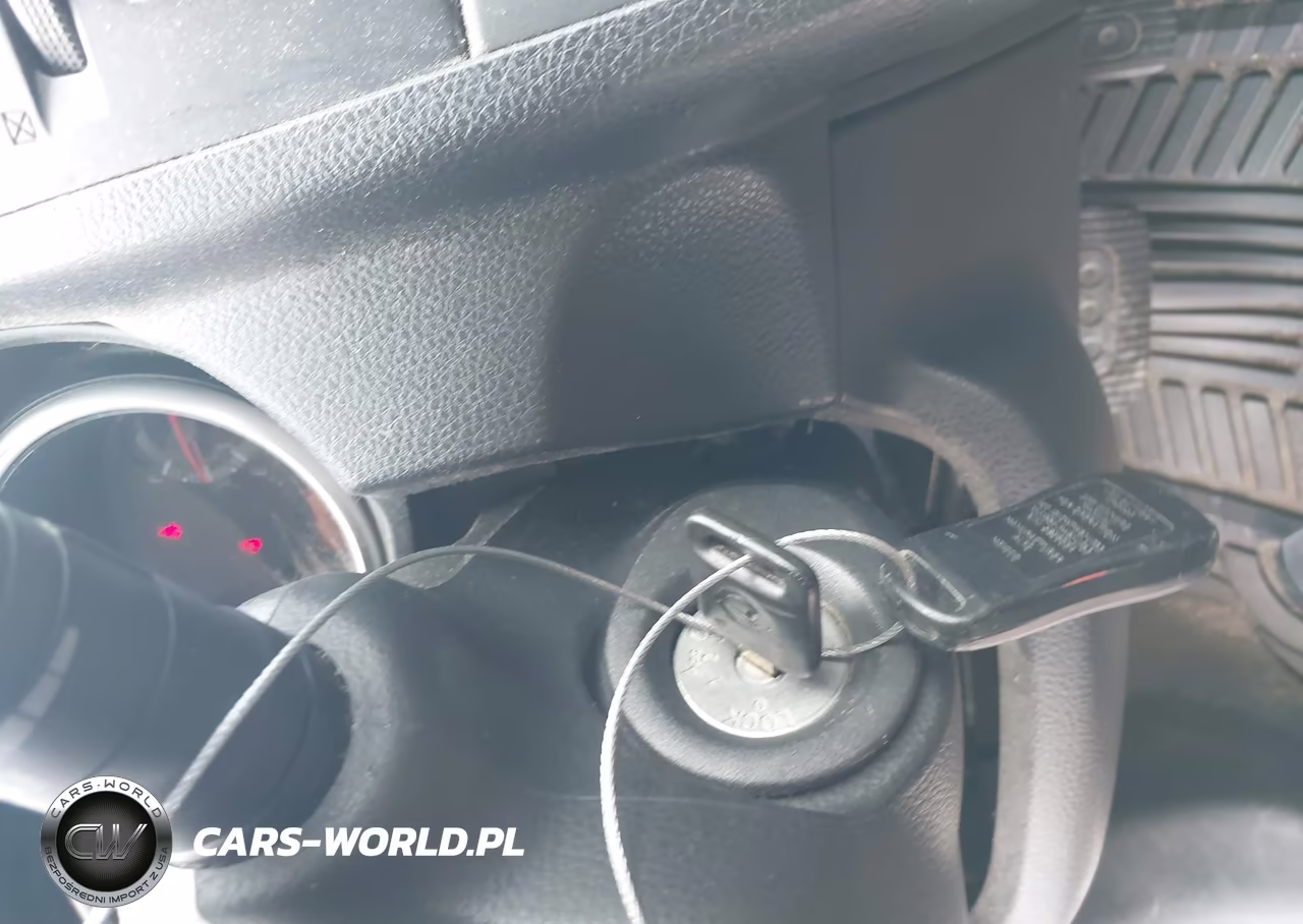 2010 Nissan Versa 1.8S VIN:3N1BC1CP1AL442386 - 11