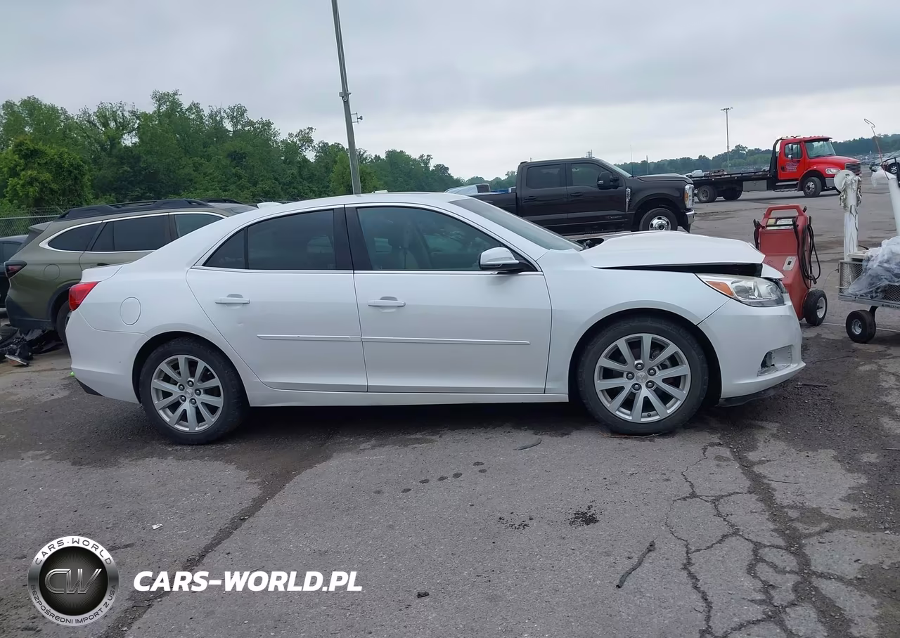 2015 Chevrolet Malibu 2Lt VIN:1G11D5SLXFF158096 - 13
