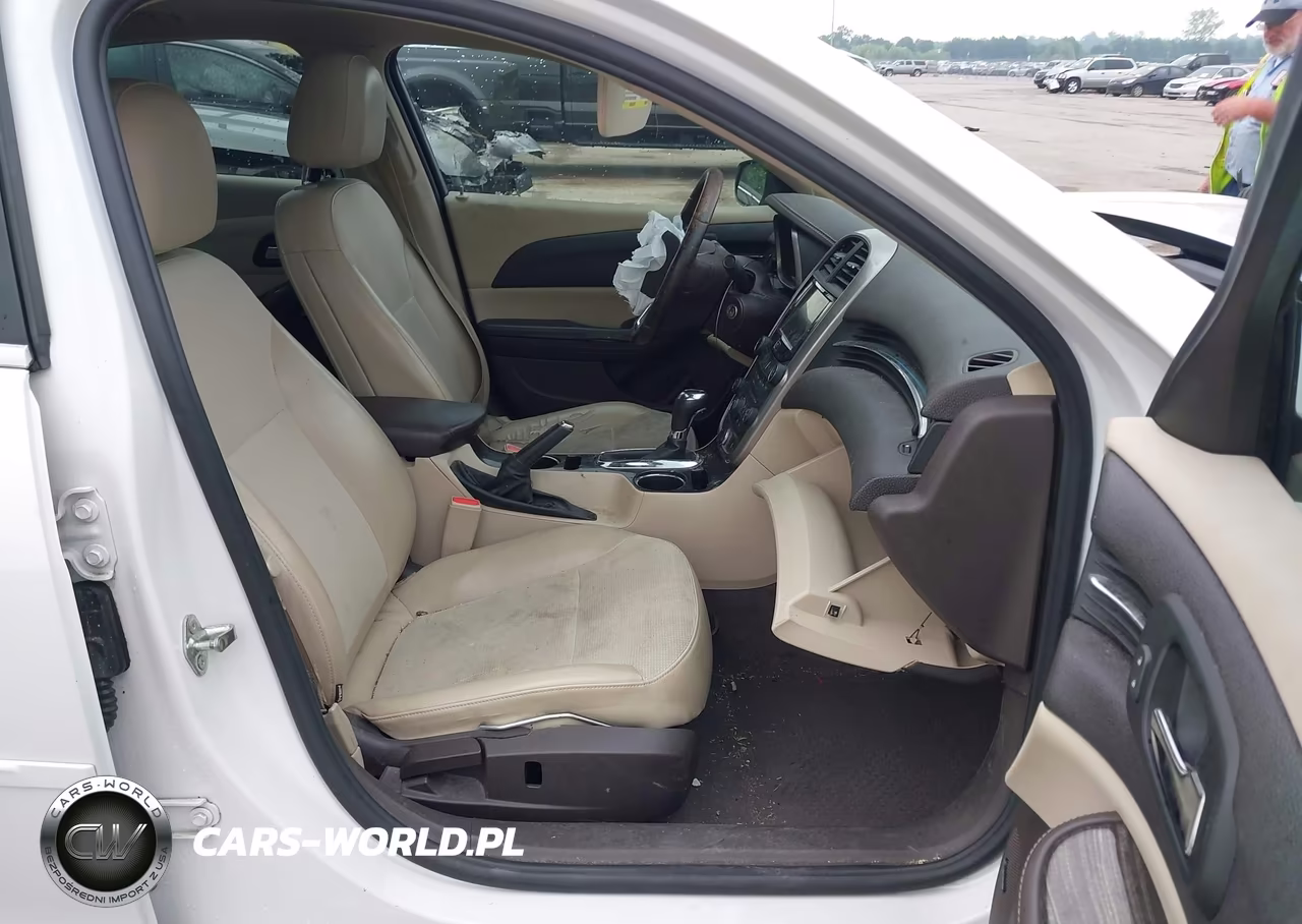 2015 Chevrolet Malibu 2Lt VIN:1G11D5SLXFF158096 - 5