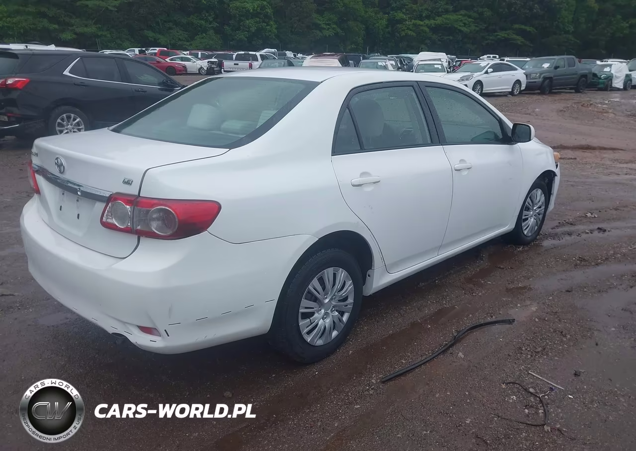 2011 Toyota Corolla Le VIN:JTDBU4EE0B9131582 - 4
