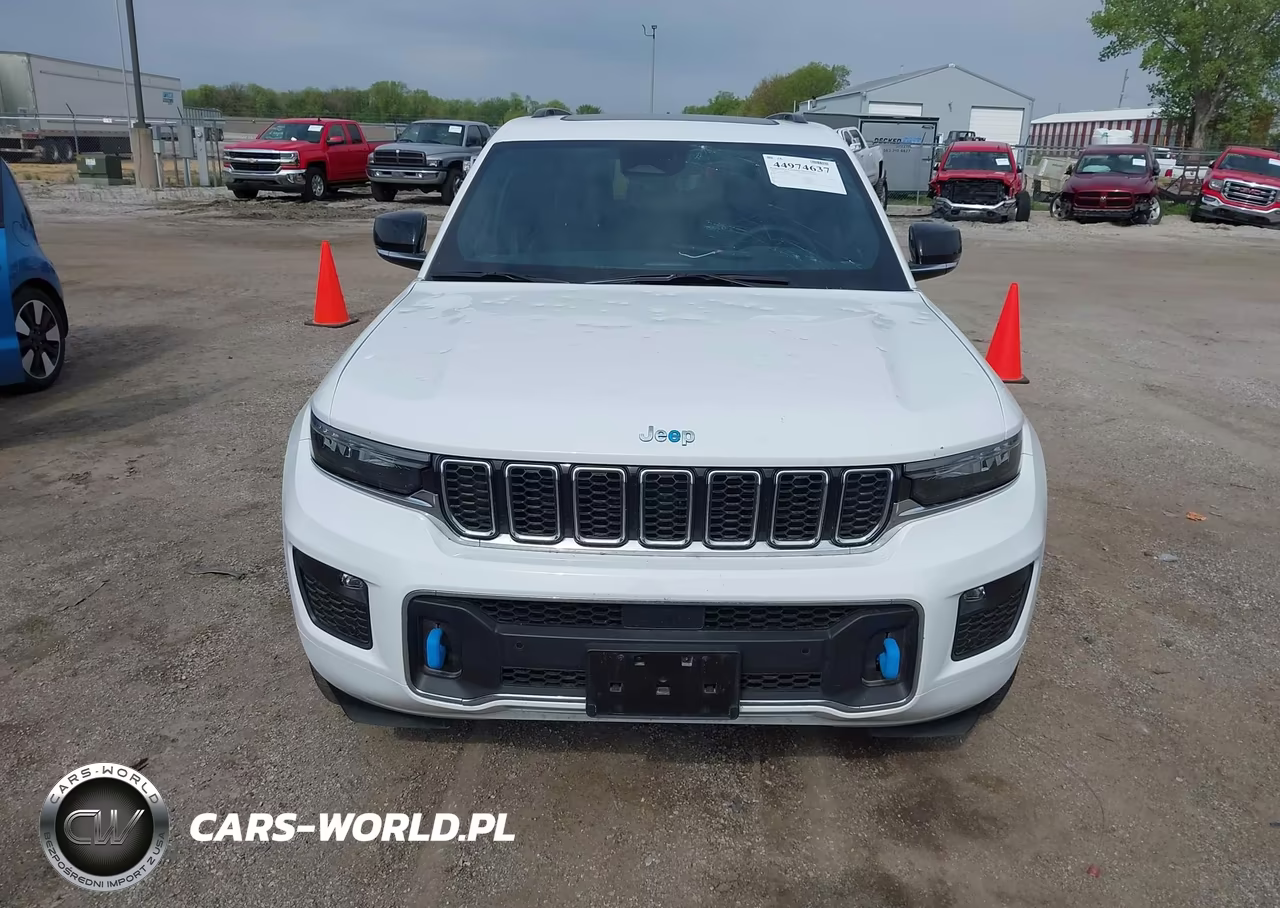 2024 Jeep Grand Cherokee 4Xe Overland VIN:1C4RJYD65RC714719 - 12
